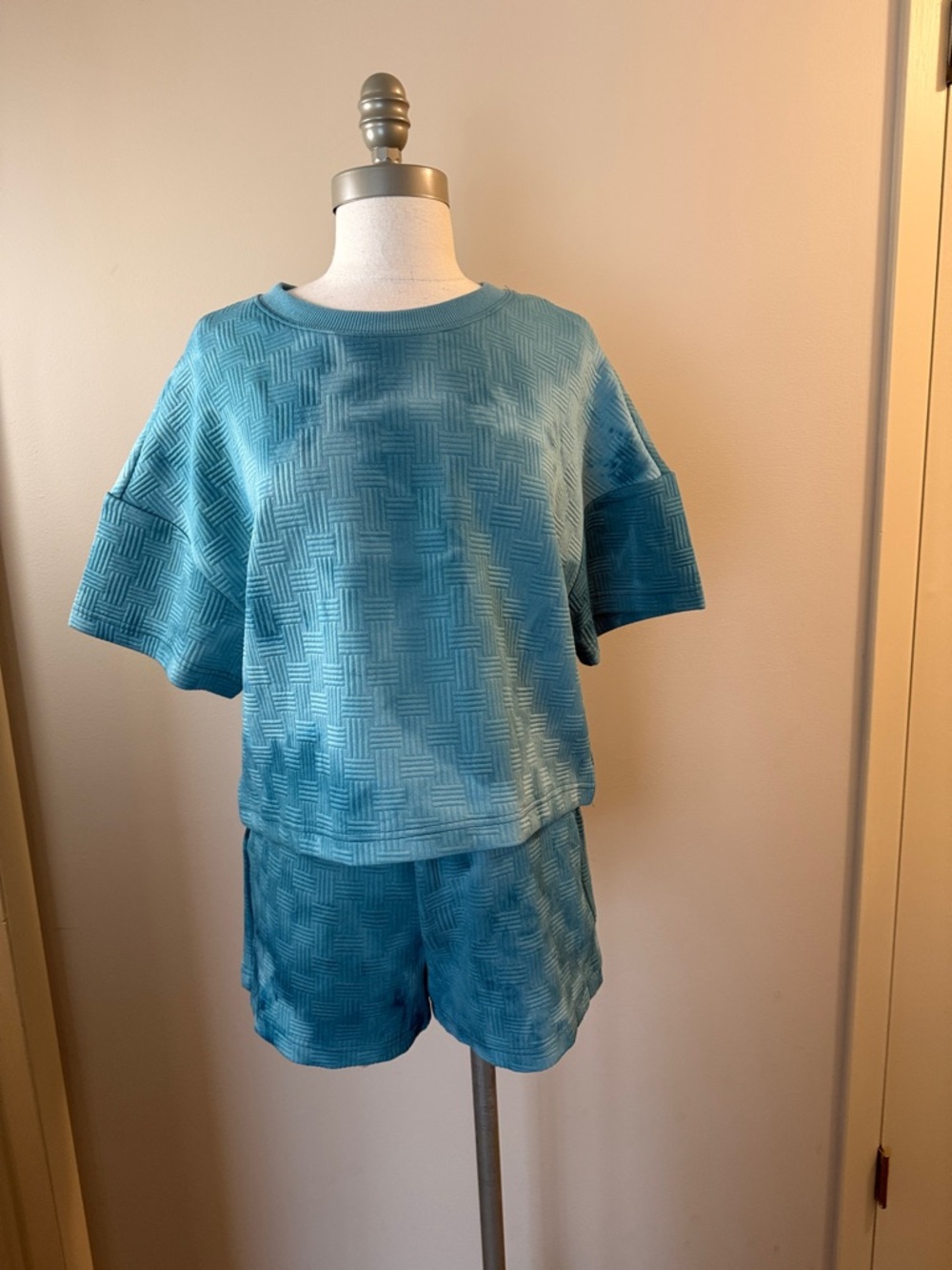 NWT New In Comfy Teal Women's Short Sleeve and short set